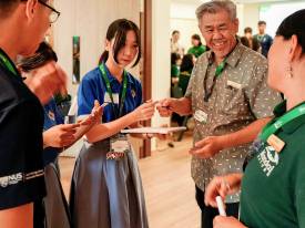 Connecting With Wildlife Experts